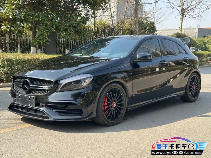 17年奔驰A轿车抵押车出售