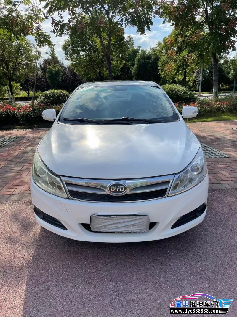 14年比亚迪速锐轿车抵押车出售