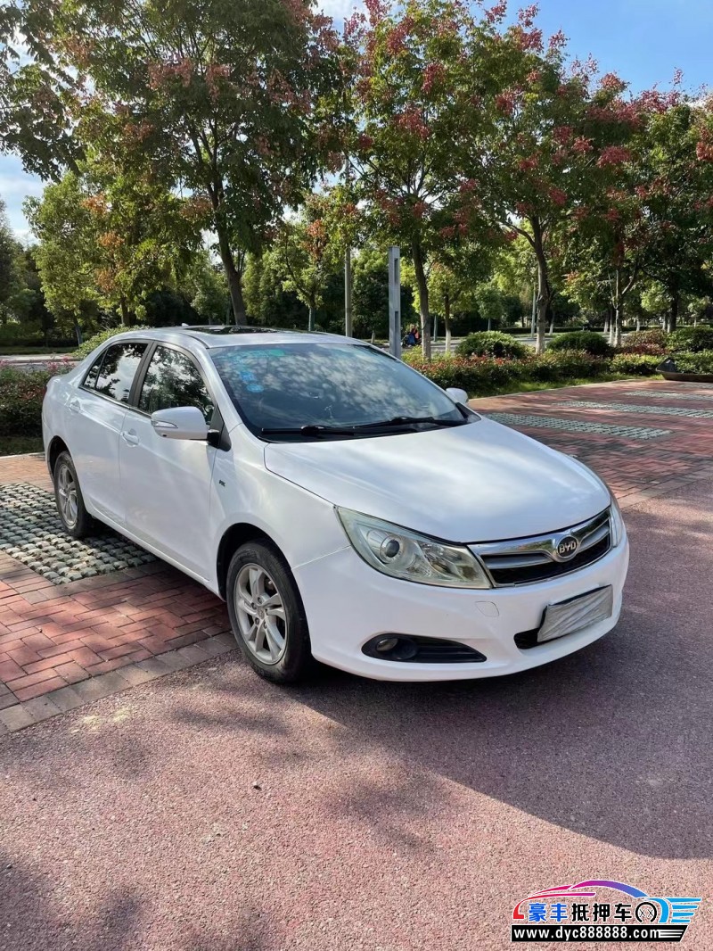 14年比亚迪速锐轿车抵押车出售