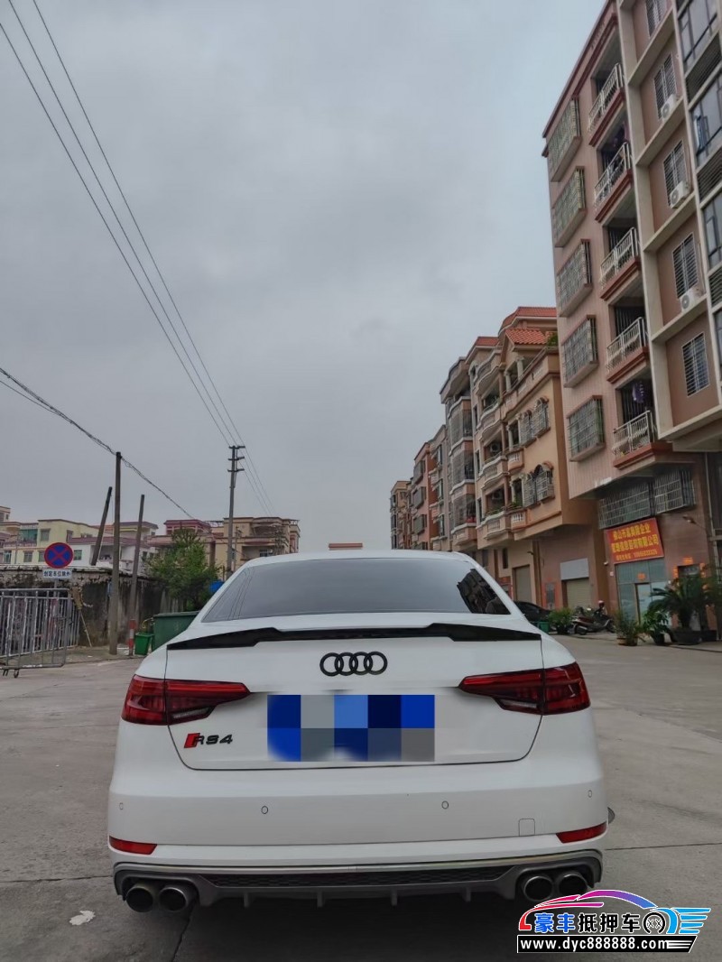 17年奥迪A4轿车抵押车出售