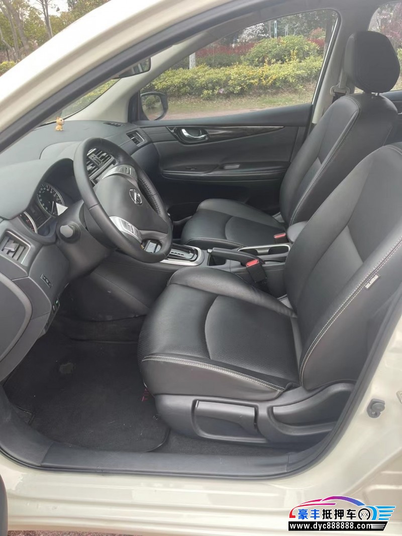 20年日产骐达轿车抵押车出售