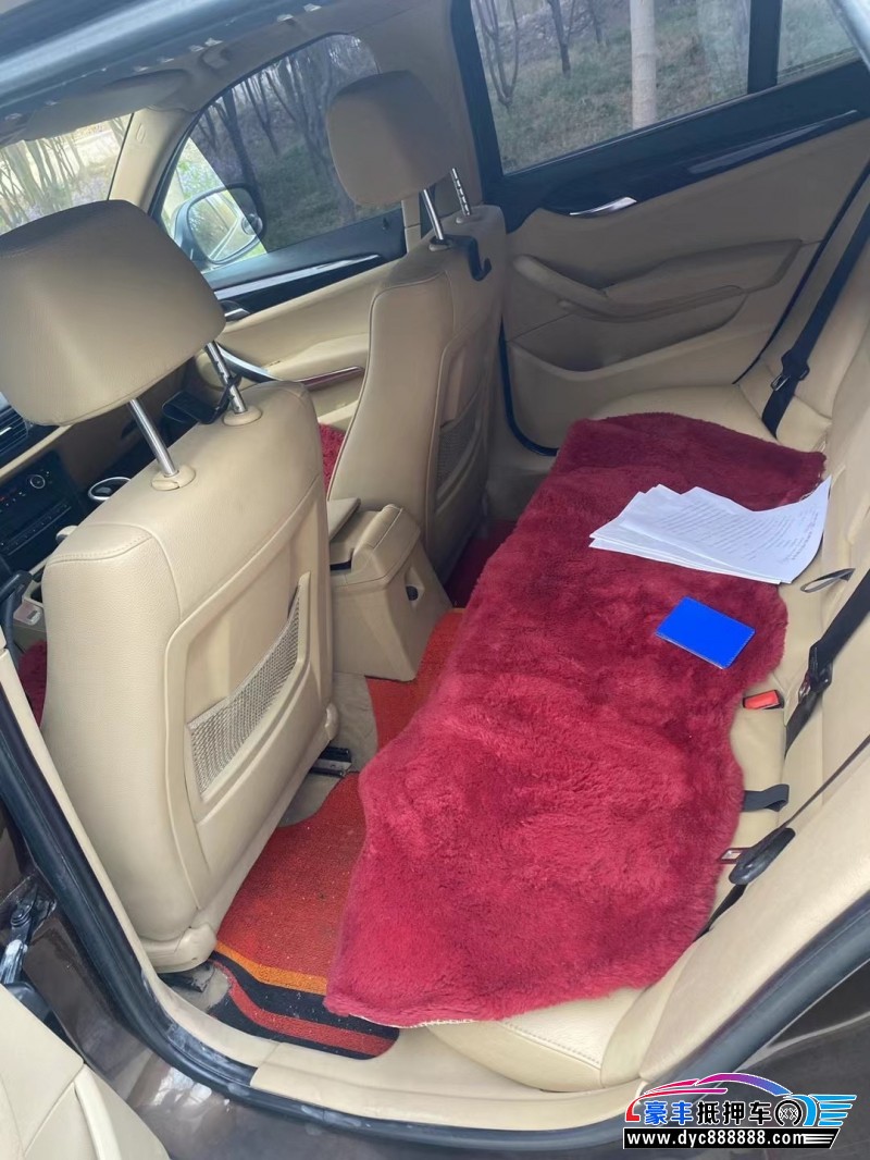 11年宝马X1轿车抵押车出售