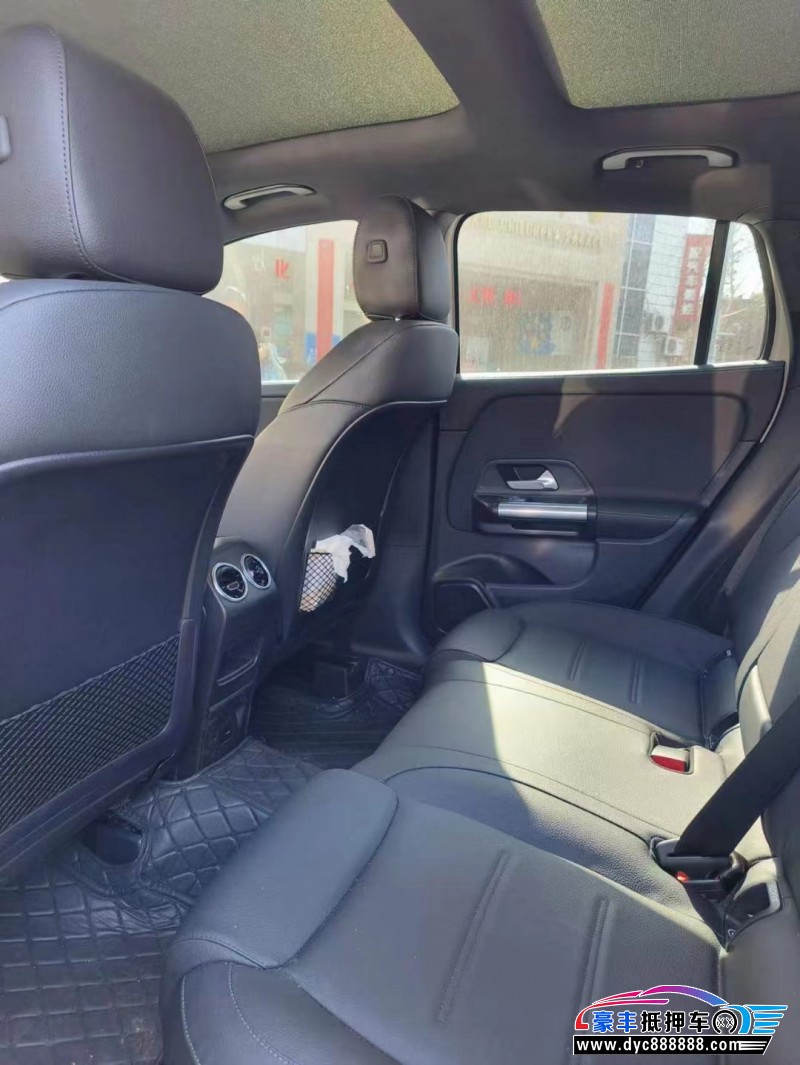 22年奔驰GLA轿车抵押车出售