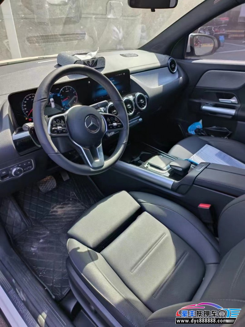 22年奔驰GLA轿车抵押车出售