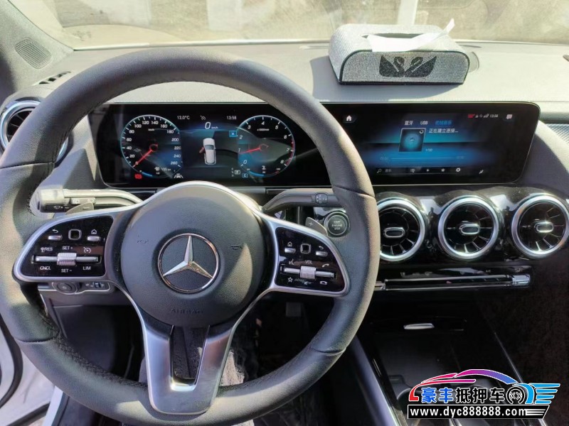 22年奔驰GLA轿车抵押车出售