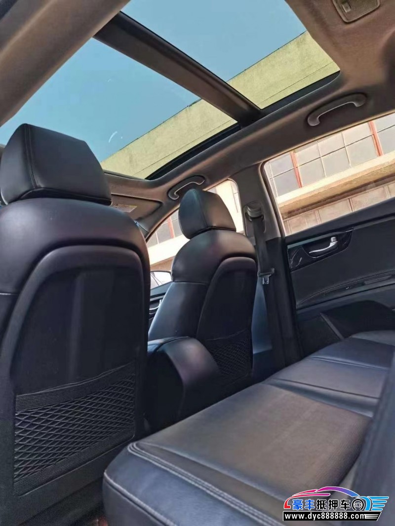 15年起亚K4轿车抵押车出售