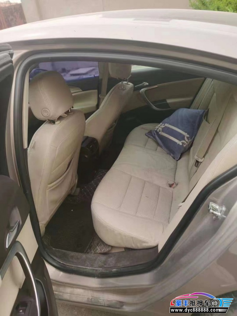 11年别克君威轿车抵押车出售