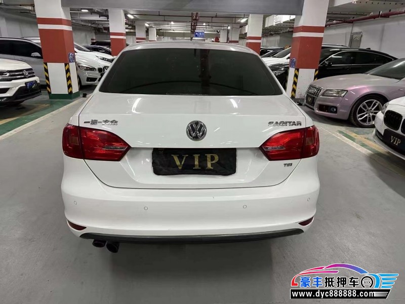 15年大众速腾轿车抵押车出售