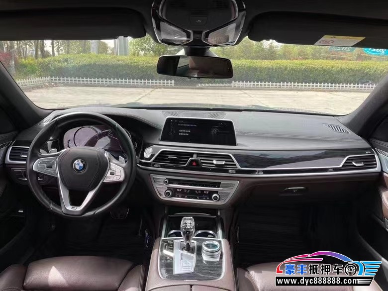 18年宝马7系轿车抵押车出售