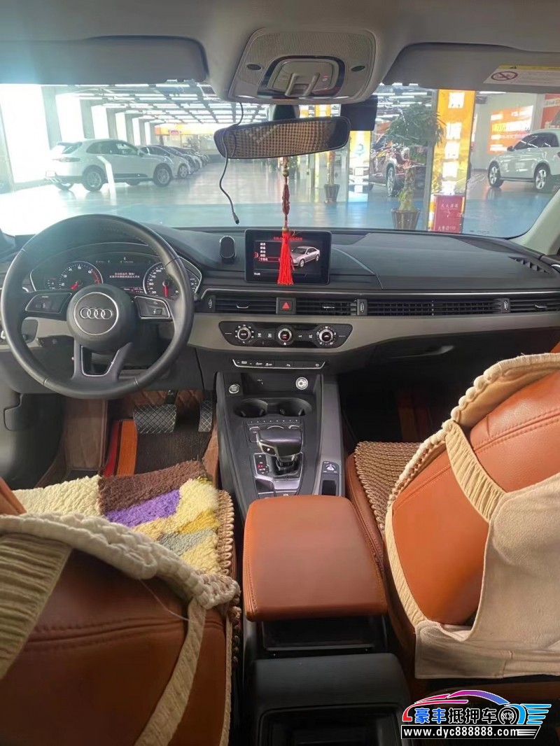 19年奥迪A4轿车抵押车出售