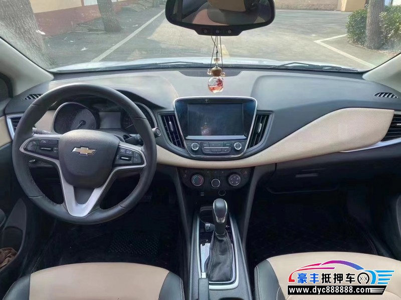 20年雪佛兰科鲁泽轿车抵押车出售