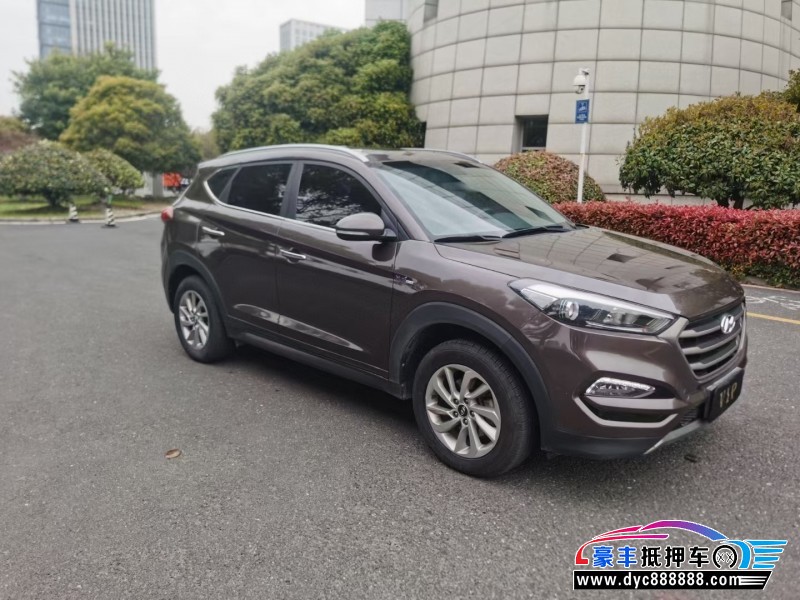 16年现代途胜轿车抵押车出售