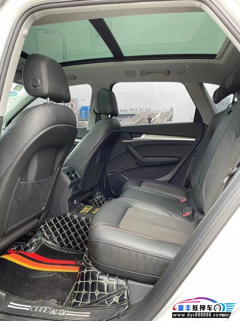 19年奥迪Q5轿车抵押车出售