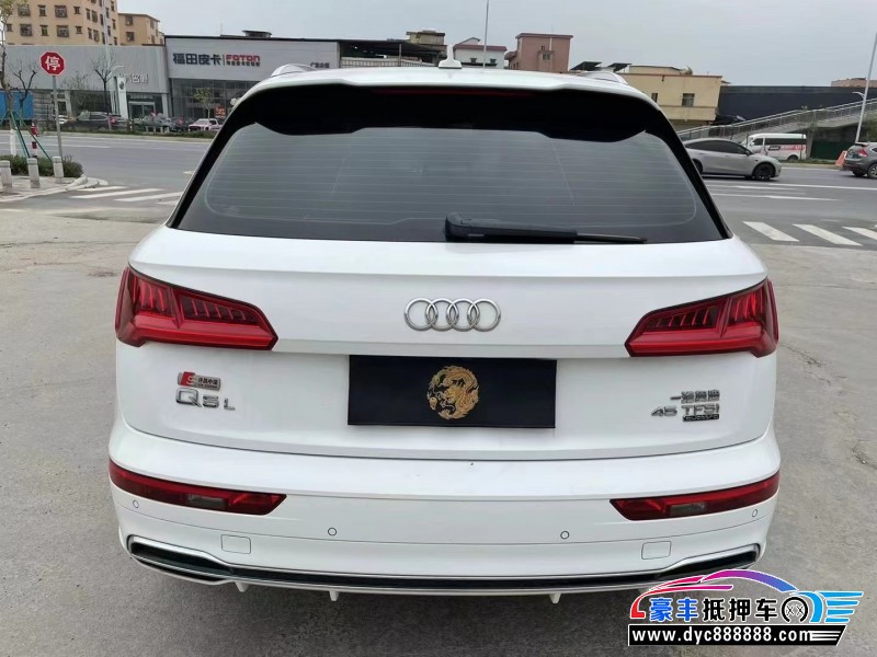 19年奥迪Q5轿车抵押车出售