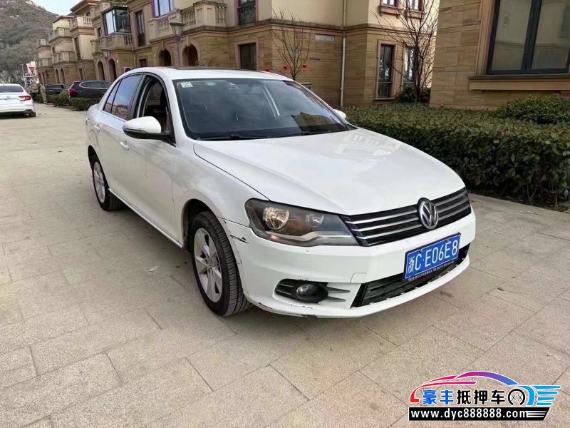 15年大众宝来轿车抵押车出售
