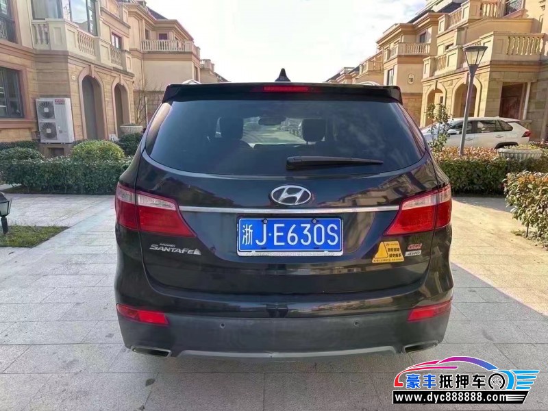 13年现代格锐轿车抵押车出售