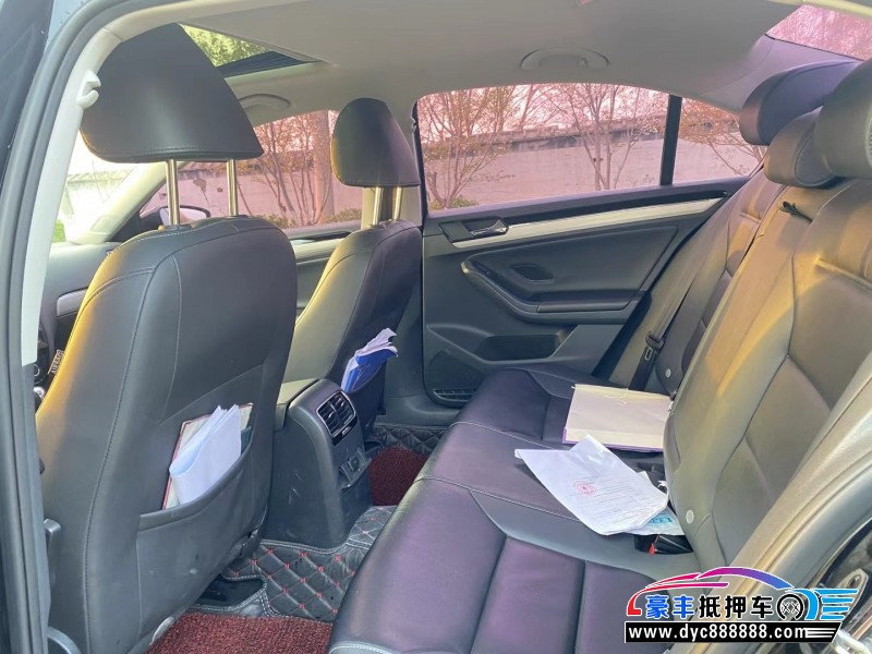 17年大众速腾轿车抵押车出售