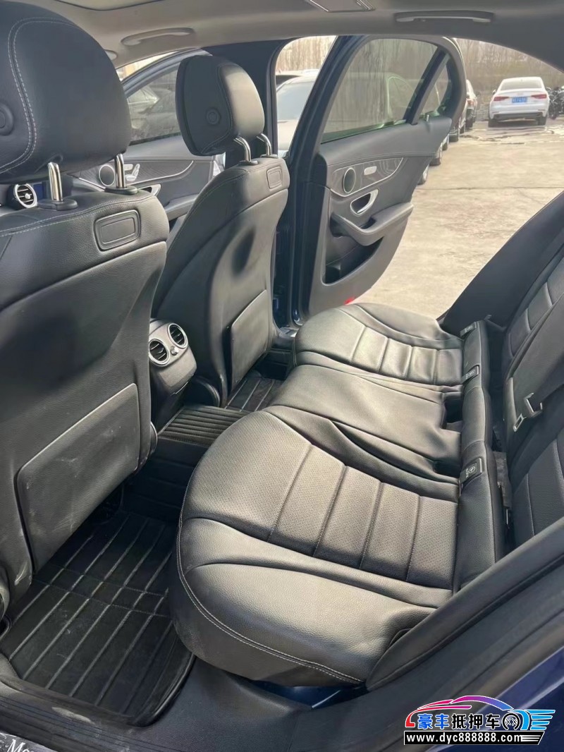 17年奔驰C轿车抵押车出售