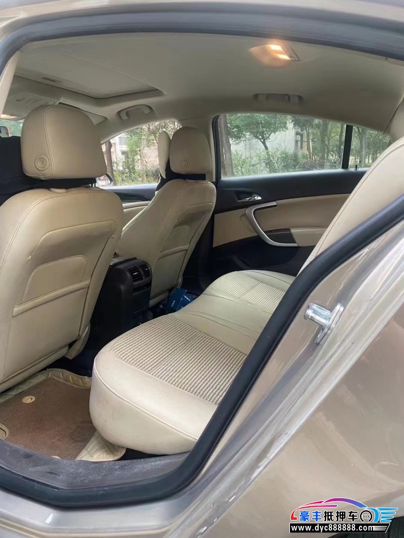 15年别克君威轿车抵押车出售