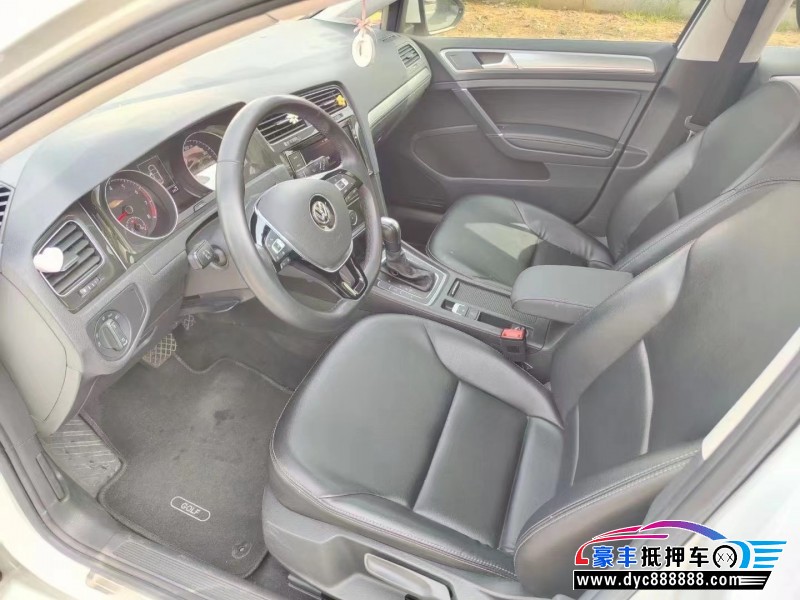 19年大众高尔夫轿车抵押车出售