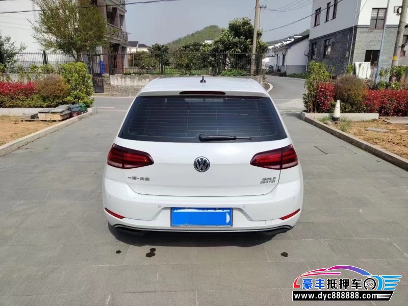 19年大众高尔夫轿车抵押车出售