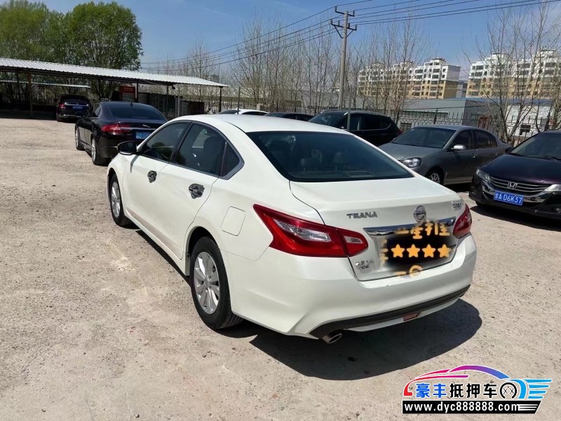 18年日产天籁轿车抵押车出售