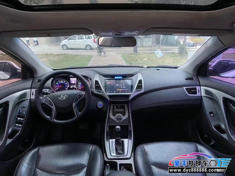 14年现代朗动轿车抵押车出售