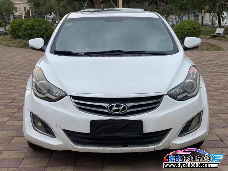 14年现代朗动轿车抵押车出售