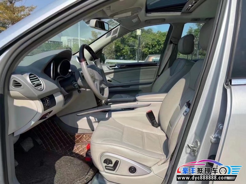 10年奔驰MLSUV抵押车出售