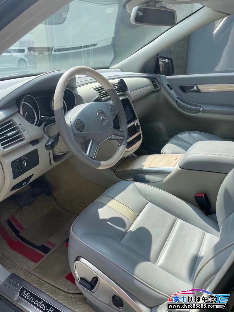 14年奔驰R级MPV抵押车出售