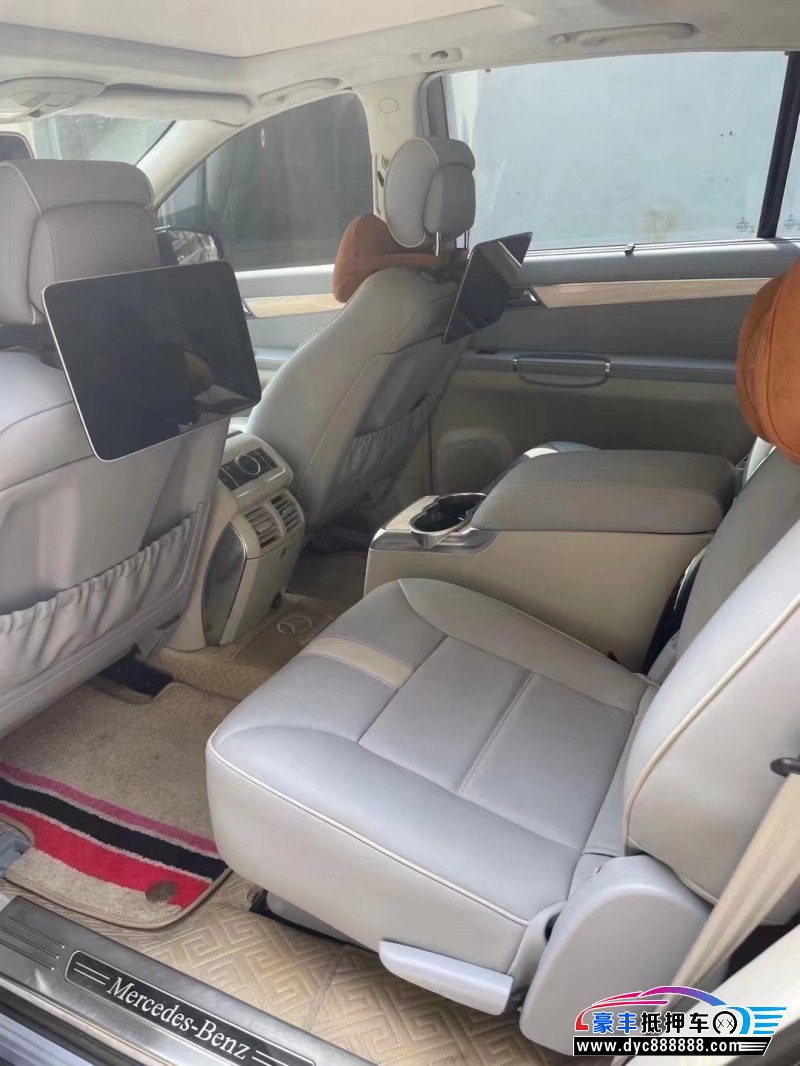 14年奔驰R级MPV抵押车出售