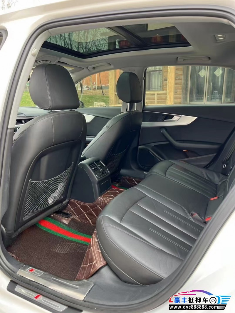 19年奥迪A4轿车抵押车出售