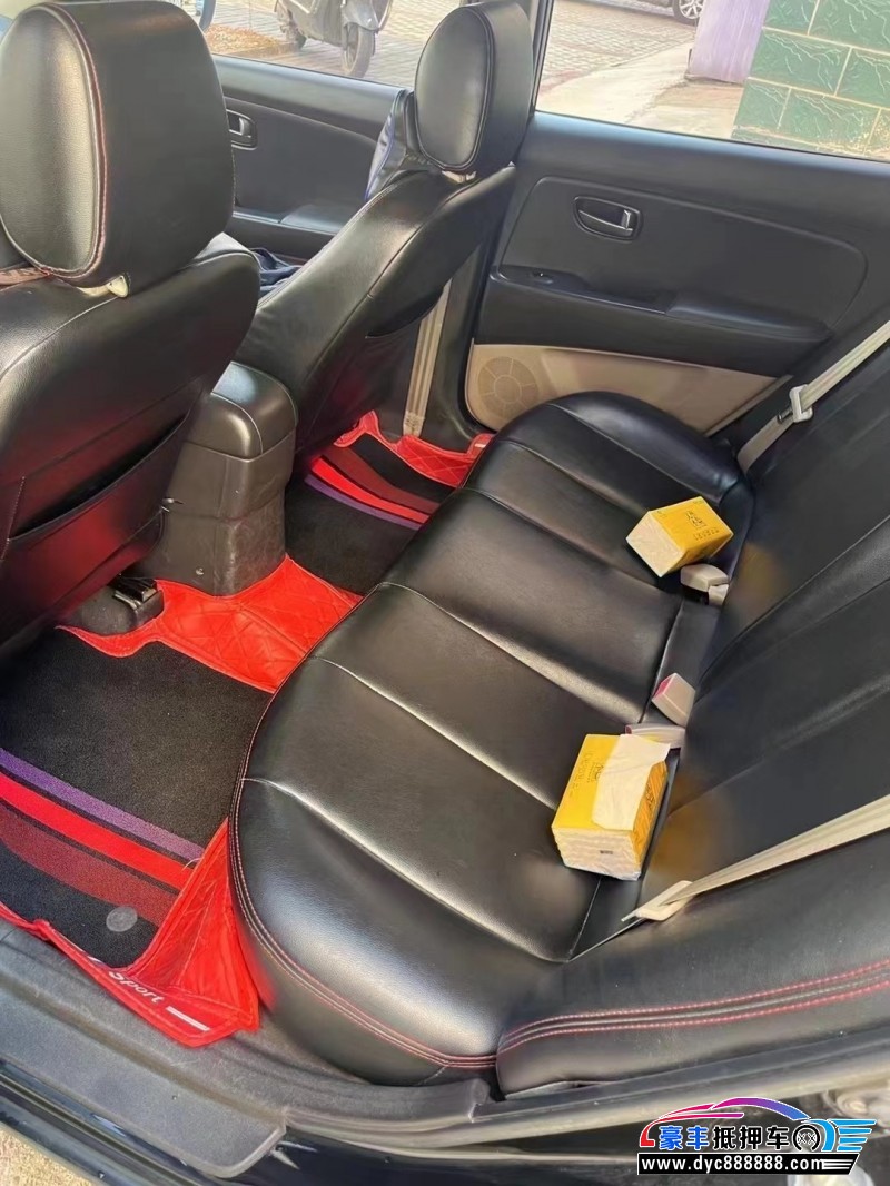 18年现代悦动轿车抵押车出售