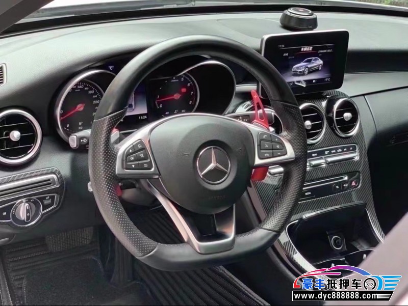 18年奔驰C级轿车抵押车出售