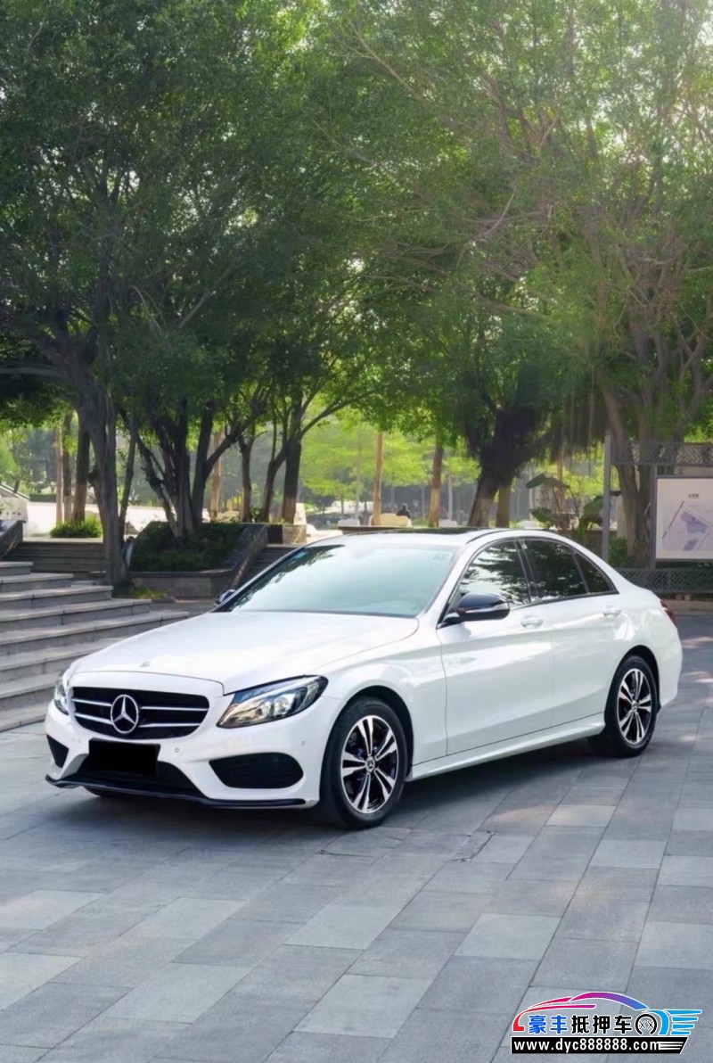 18年奔驰C级轿车抵押车出售