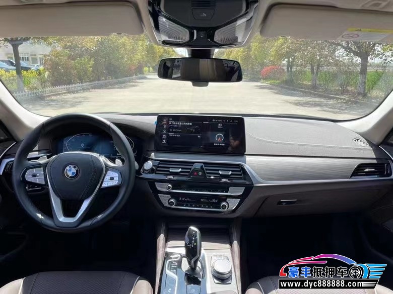 22年宝马5系轿车抵押车出售