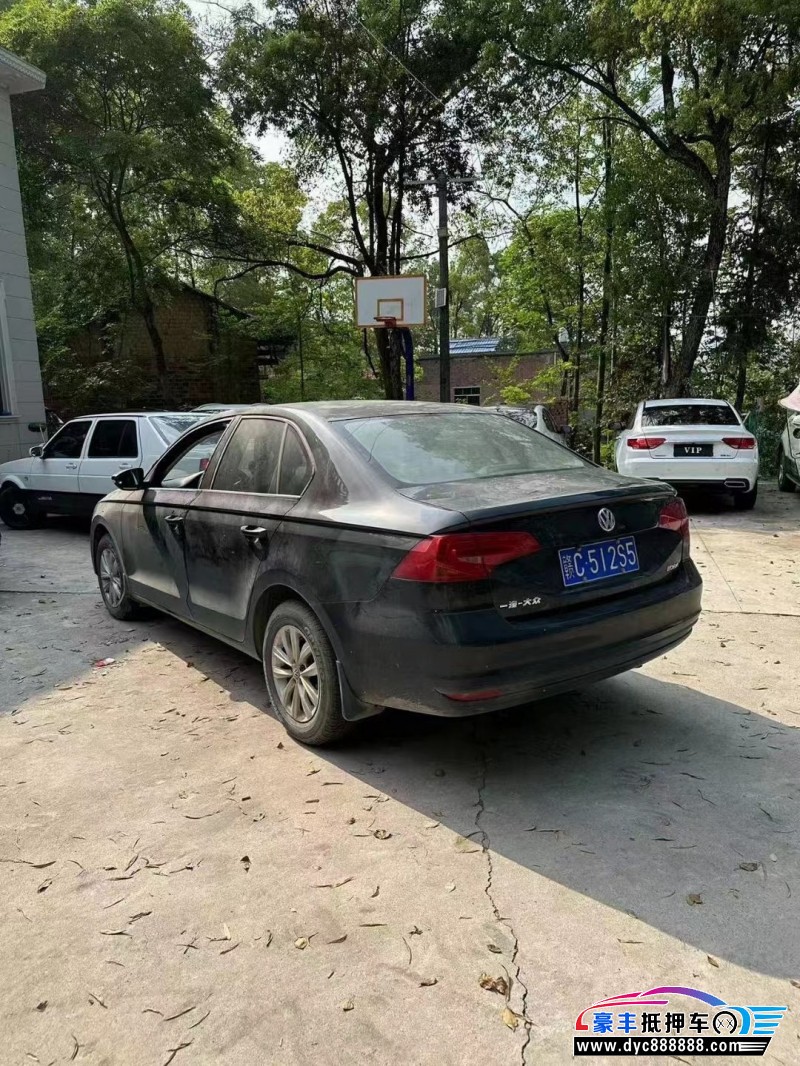 18年大众宝来轿车抵押车出售