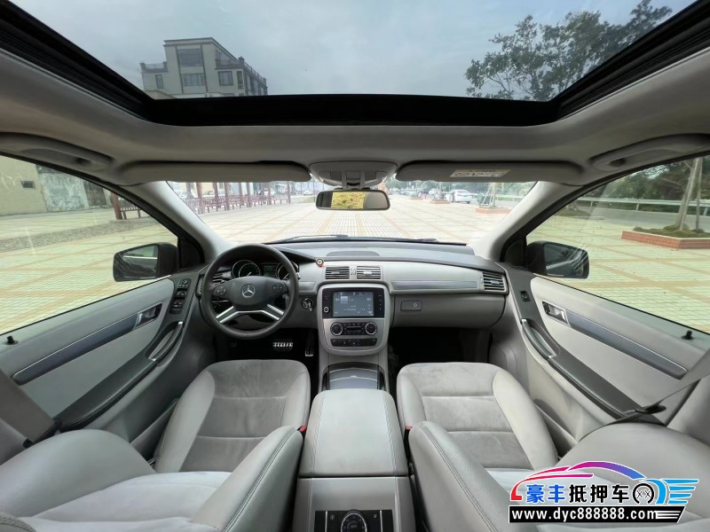 15年奔驰R级轿车抵押车出售