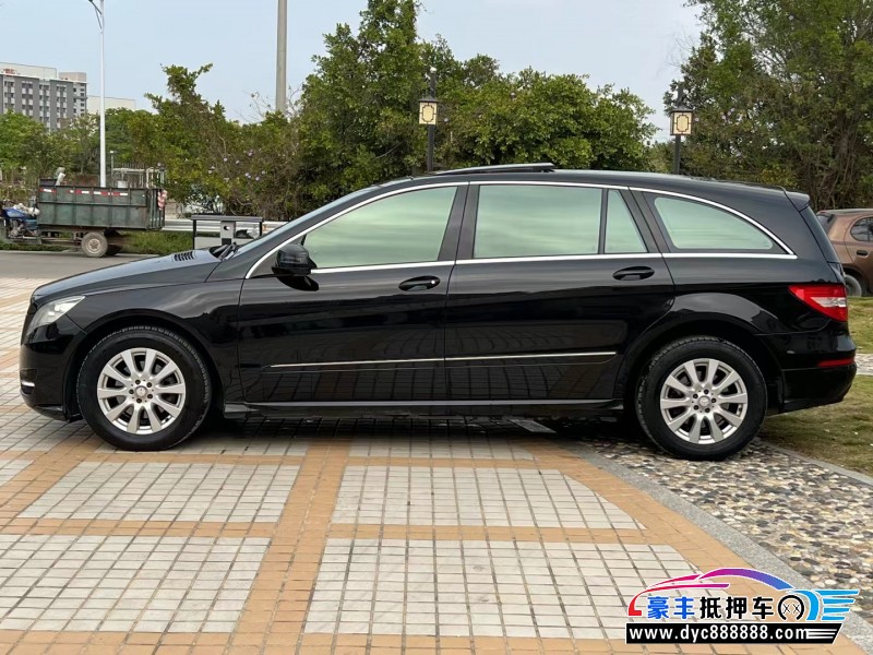 15年奔驰R级轿车抵押车出售