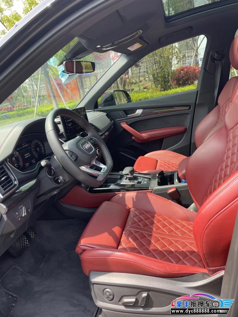 22年奥迪Q5轿车抵押车出售