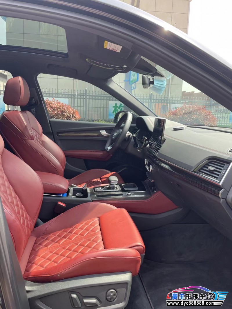 22年奥迪Q5轿车抵押车出售