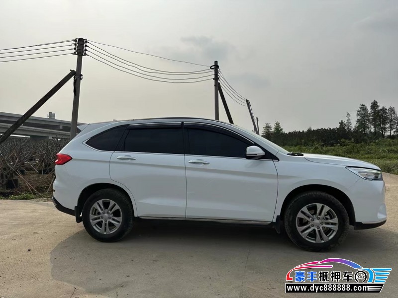 22年长城M6轿车抵押车出售