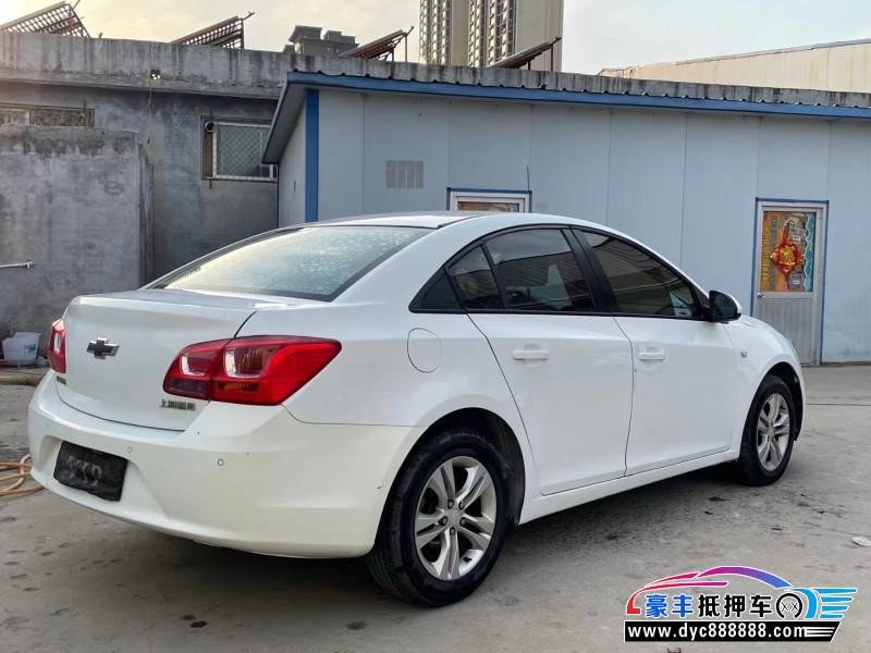 15年雪佛兰科鲁兹轿车抵押车出售