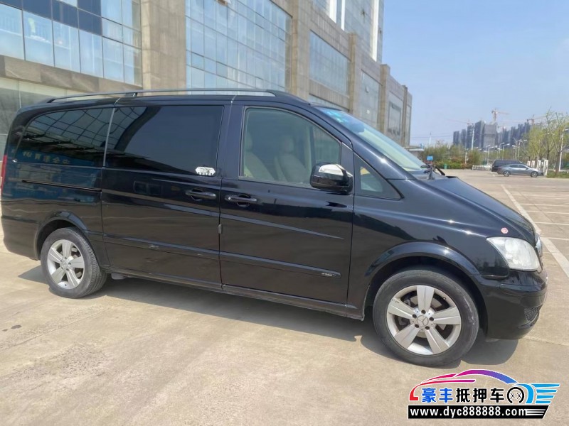 13年奔驰唯雅诺轿车抵押车出售