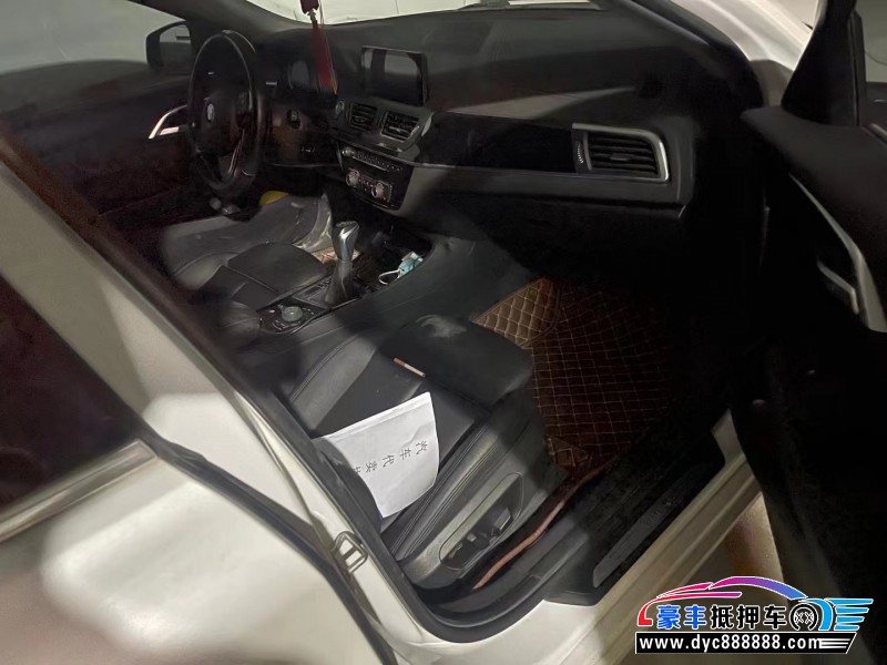 18年宝马1系轿车抵押车出售