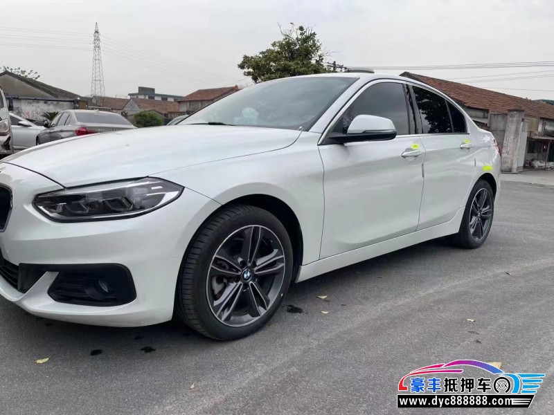 19年宝马1系轿车抵押车出售