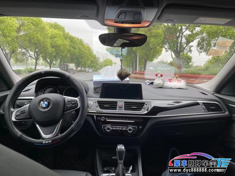 19年宝马1系轿车抵押车出售