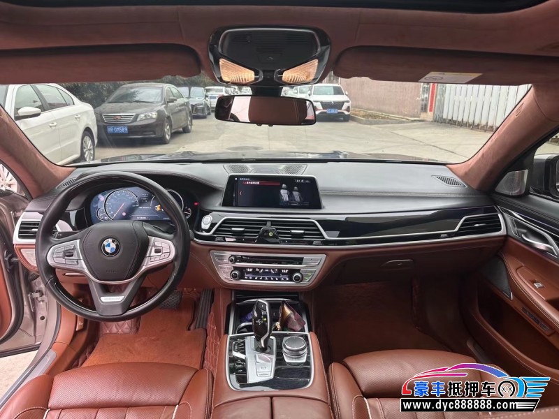 18年宝马7系轿车抵押车出售