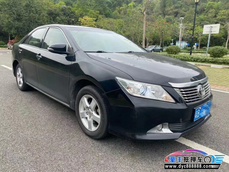 13年丰田凯美瑞轿车抵押车出售