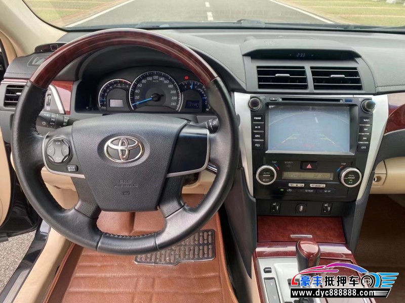 13年丰田凯美瑞轿车抵押车出售